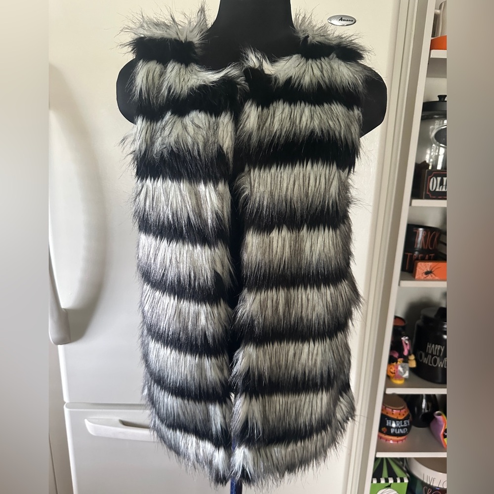 Women’s Faux Fur Vest